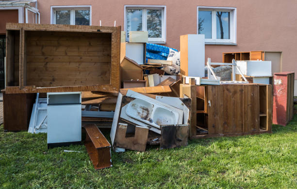 Yard Cleanup Services in Cavalero, WA